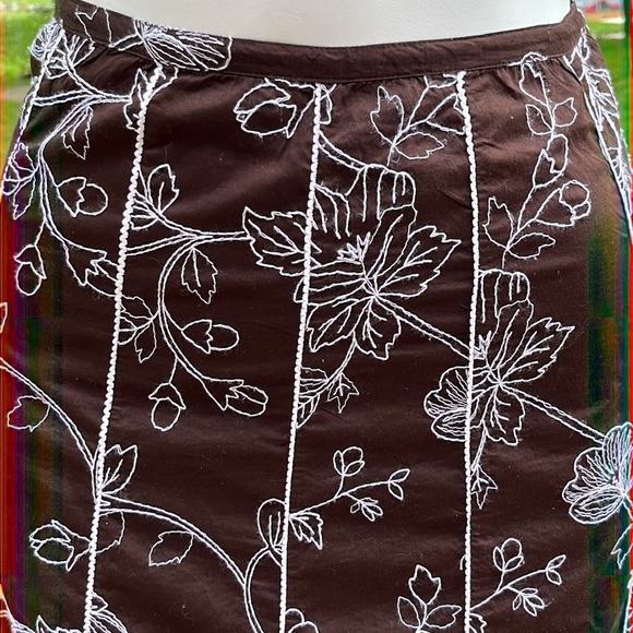 JM Collection embroidered skirt 12-14 - Picture 2 of 8